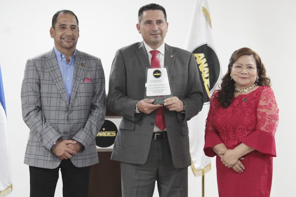 Gala de ANADES conmemora once años de trabajo en pro del deporte estudiantil