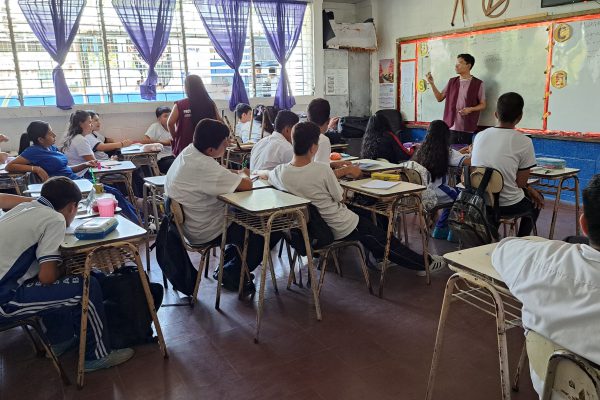 Estudiantes de tercer ciclo fortalecen su aprendizaje en matemáticas