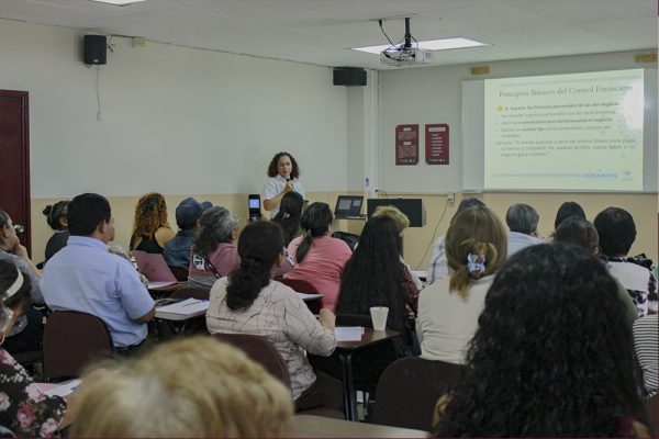 UTEC, Pro Mujer y CONAMYPE desarrollan taller sobre educación financiera