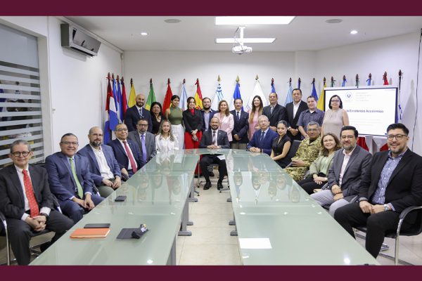 MINEDUCYT lanza los Premios a la Excelencia 2025–2026 para Instituciones de Educación Superior
