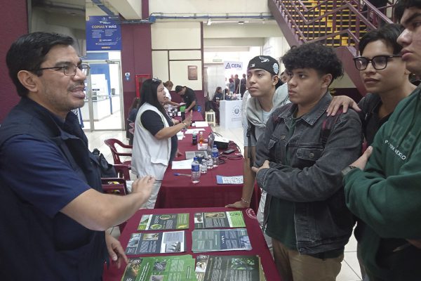 Feria de Servicio Social promueve opciones para cumplir horas sociales